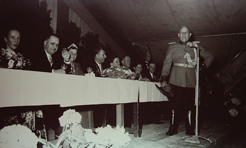 Schuetzenfest 1953 017 Rebellengeneral vanBommel kl